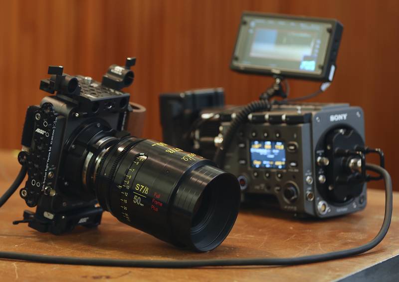 equipment rental company in France