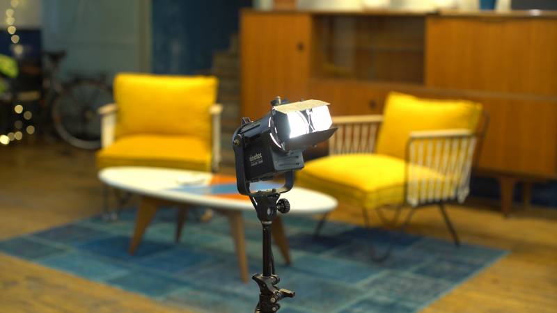 CINETEC FRESNEL JUNIOR 150w rental production executive french services light hmi tsf projector