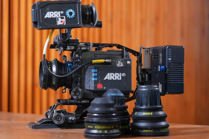 Cineovision lenses to rent in France