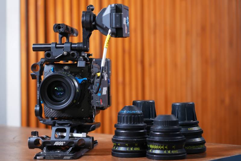Where i can rent cineovision lenses ?