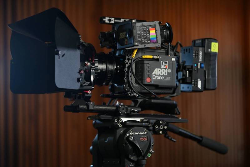 TRIPOD WITH ARRI ALEXA RENTAL IN FRANCE