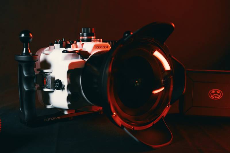 Seafrog Waterproof case rental in France for Sony FX3 and Sony FX30 cameras