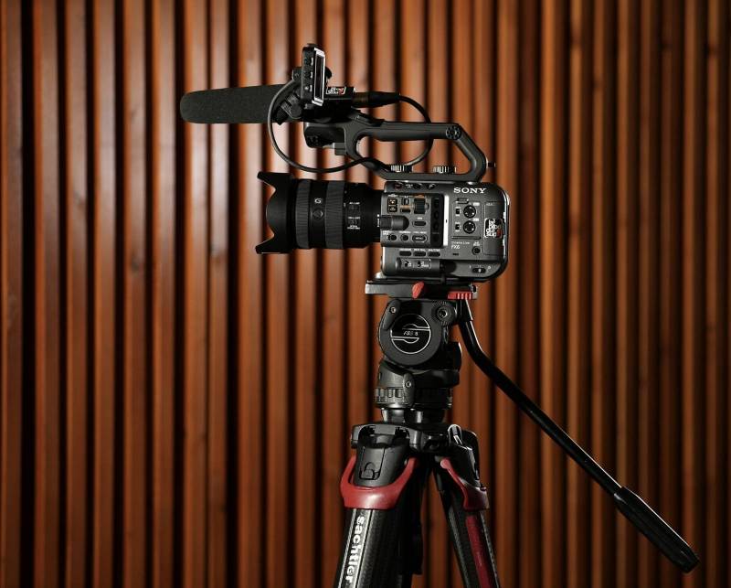 SONY FE 24-105 AND 70-200 G OPTICS FOR RENT NEXT TO CANNES