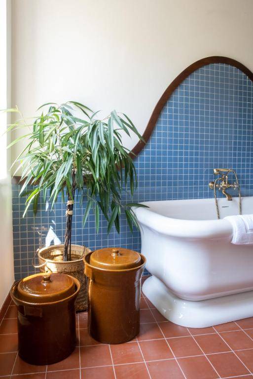 Location scouting // A retro-design filming location in Marseille