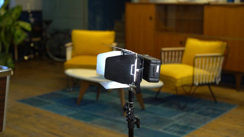 CINEROID LM400 VCD rental projector LED vlock french production services