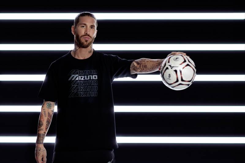 production advertising Paris sergio ramos mizuno