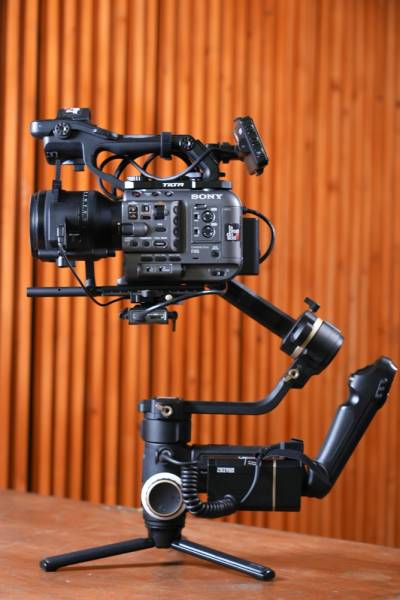 Line_production_local_production_fixing_location_manager_scouting_and_rental_centralized_audiovisual_prestation_service_in_france_with_french_production_service