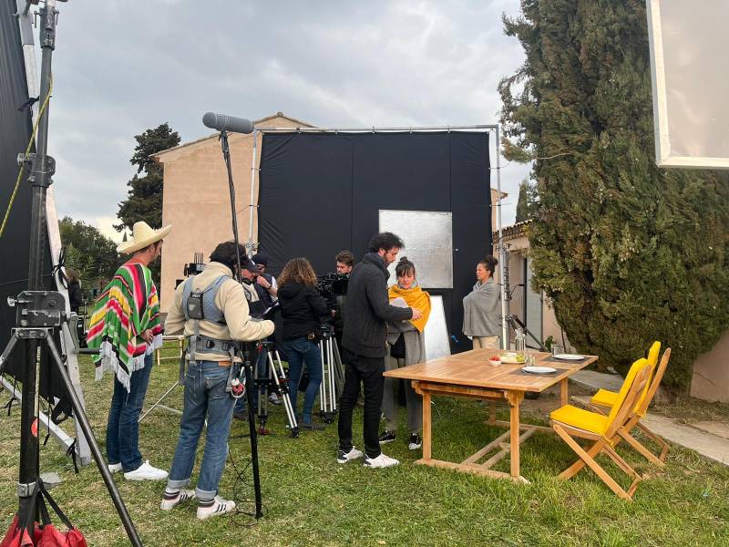 Local team for an advertising in France ZAPETTI with HORS-ECRAN